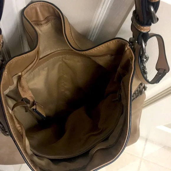 NWOT Taupe Bucket Bag (Vegan) - Picture 11 of 15